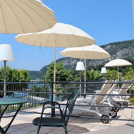 Hotel Tre Corone Garda  Ngoại thất bức ảnh