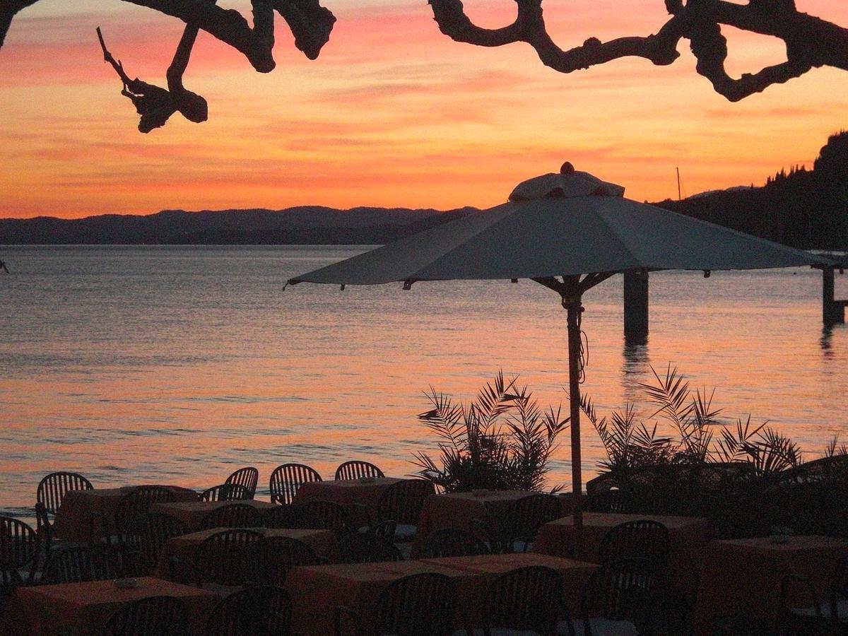 Hotel Tre Corone Garda  Ngoại thất bức ảnh
